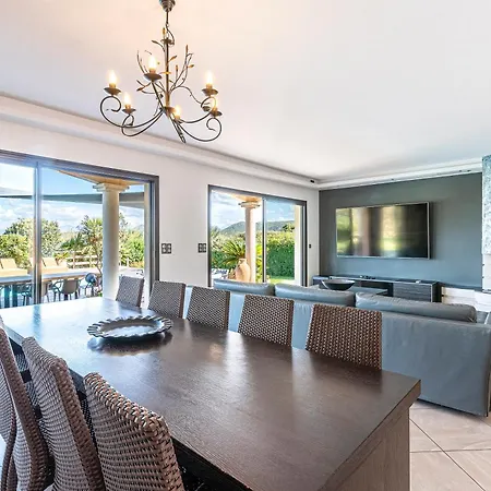 Aigue Marine - Front De Villa