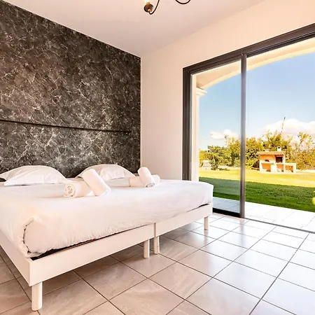 Villa Aigue Marine - Front De Verghia