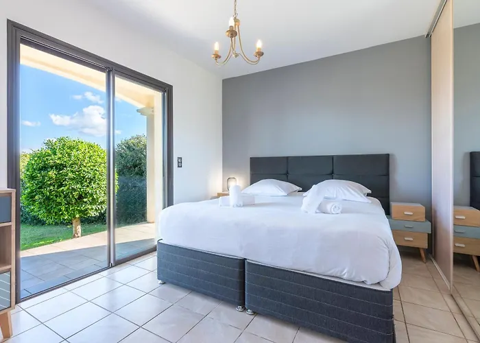 Aigue Marine - Front De Villa